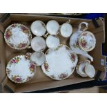 Royal Albert Old Country Rose Tea set: hairline noted in base of teapot