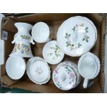 A collection of mixed ceramics to include: Aynsley Cottage Garden,