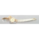 9ct gold ladies Rotary wrist watch & 9ct bracelet: Quartz movement, not working,