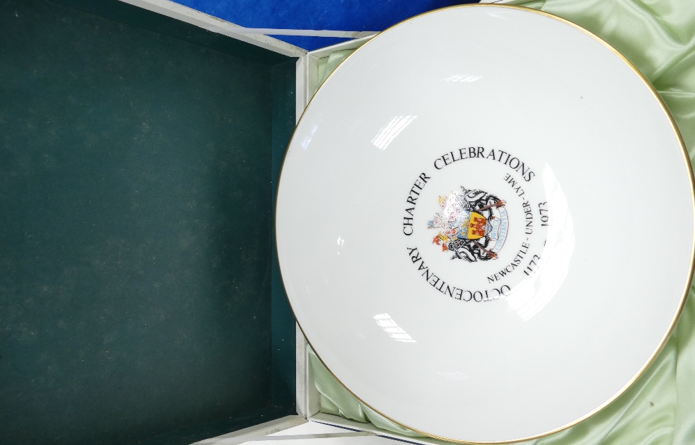 Boxed Minton Newcastle under Lyme Octocentenary Charter Celebrations bowl: diameter 28cm