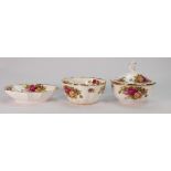Royal Albert old country roses to include: pin dish, small bowl and a lidded pot (3)