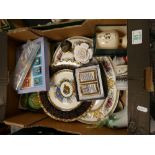 A mixed collection of items to include Spode boxed items: wedgwood large platter, Wallace and Gromit