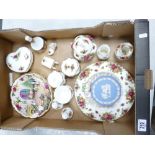 Royal Albert Old Country Roses items: including plates, plaques, vases,