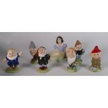 Wade set of Snow white with 6 dwarfs: (docs thumb damaged) (7)