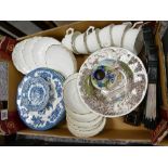 Mixed collection of items to include: Wedgwood blue & white dresser plates,