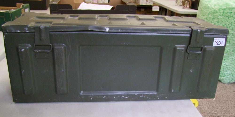 WW2 style British Vietnam war 1970 dated metal ammo box: ecc c238 mk2 sv57a