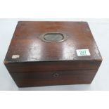 A vintage Walnut wooden box: