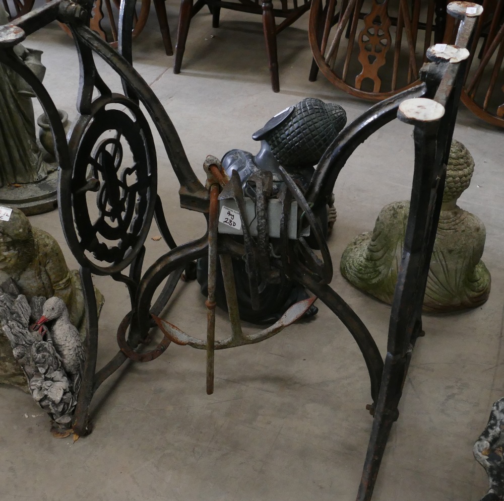 Cast Iron Singer Sewing Machine Base: