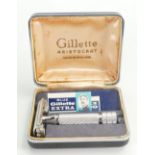 Gillette Aristocrat razor: Cased with spare blades