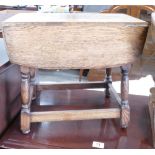 Small Light Oak Drop Leaf Table: