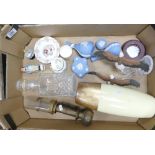 A mixed collection of items to include: Wedgwood Jasperware, Reproduction GWR carriage lamp,