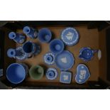 Collection of Wedgwood Jasper Ware to i include: Planters dishes etc (15)
