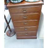 Mahogany Chest of 5 Drawers: