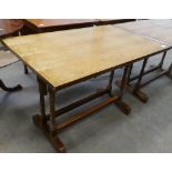 Oak 20th century rectangular pub table: 75cm high 120cm long,