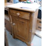 Reclaimed pine Bedside Cabinet: