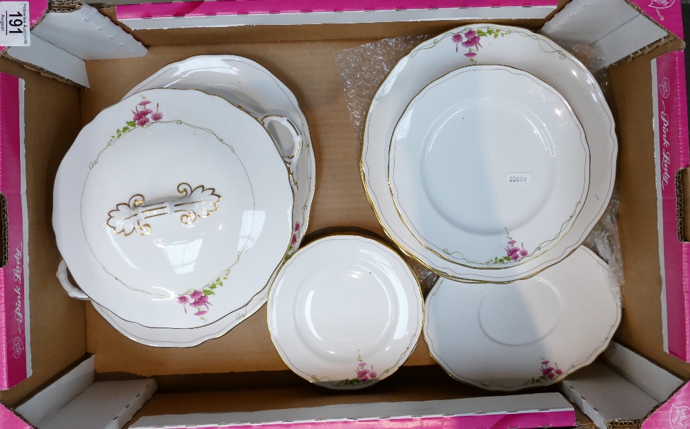 Spode Rosetti Patterned Dinner ware to i