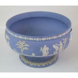 Wedgwood jasperware footed bowl: with classical scenes. Diameter 20cm