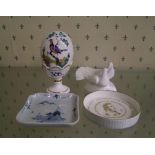Minton Decorative Egg & Stand: with images of birds, height 14cm together with Royal Doulton