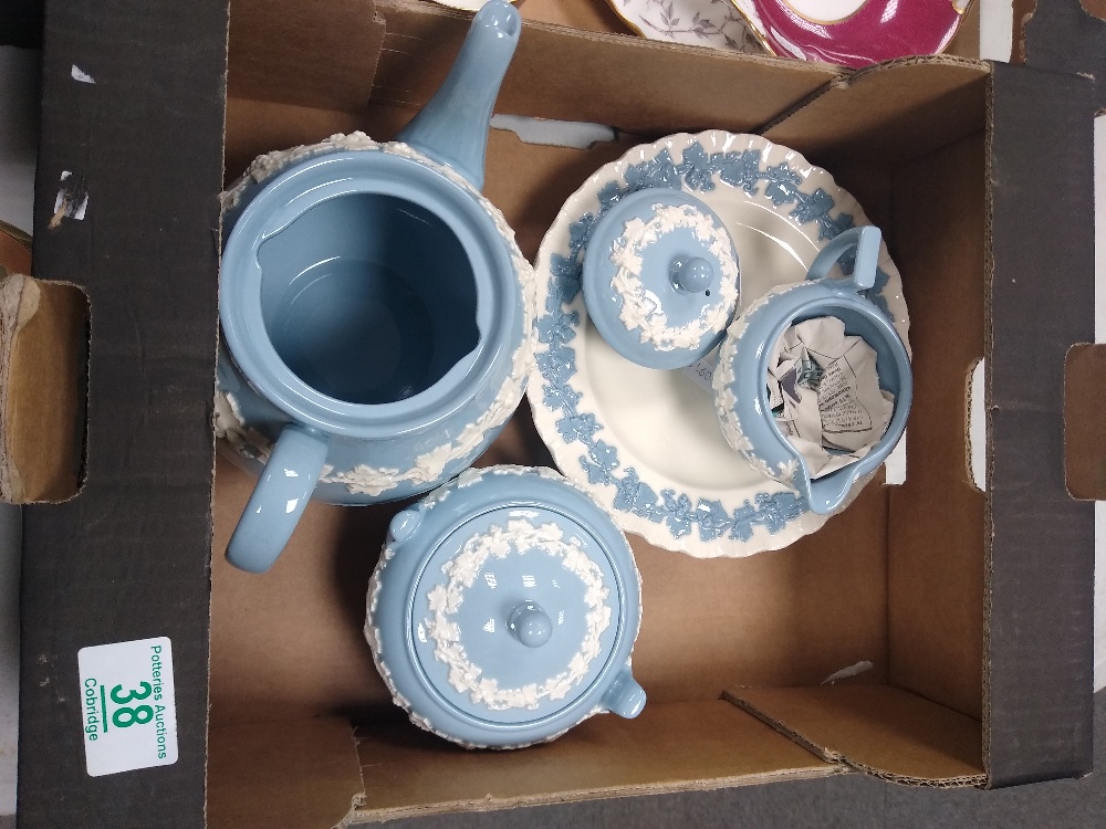 Wedgwood Queens ware blue tea service: together with white plates