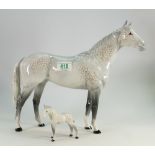 Beswick large grey hunter: model 1734 together with a grey foal model 1816 (2)