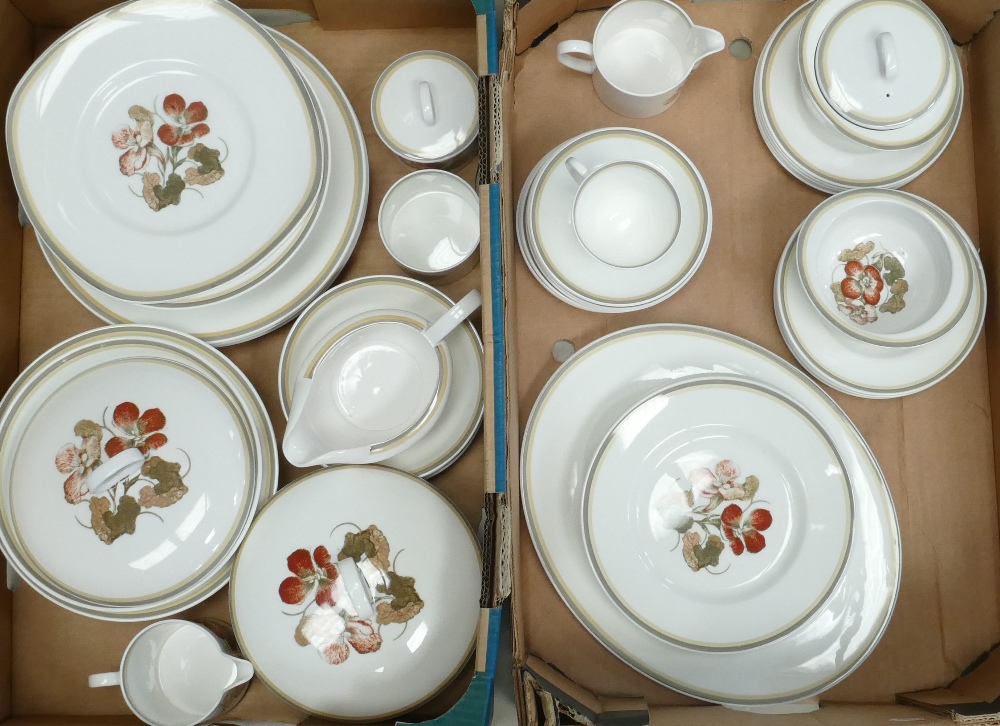 A collection of Susie Cooper for Wedgwood Nasturtium patterned tea and dinner ware: To include - Image 3 of 3