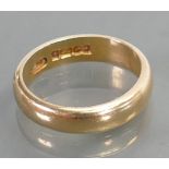 22ct gold wedding ring: Size K, 5.4 grams.