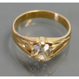 18ct Solitaire diamond ring: Approx 1ct, ring size Q, 5.5 grams.