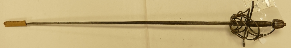 Italian swept hilt rapier c1600 signed PICINI: Measuring 121cm. - Image 3 of 3