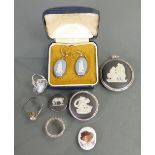 A collection of Wedgwood Jasperware jewellery items: Including silver rings,