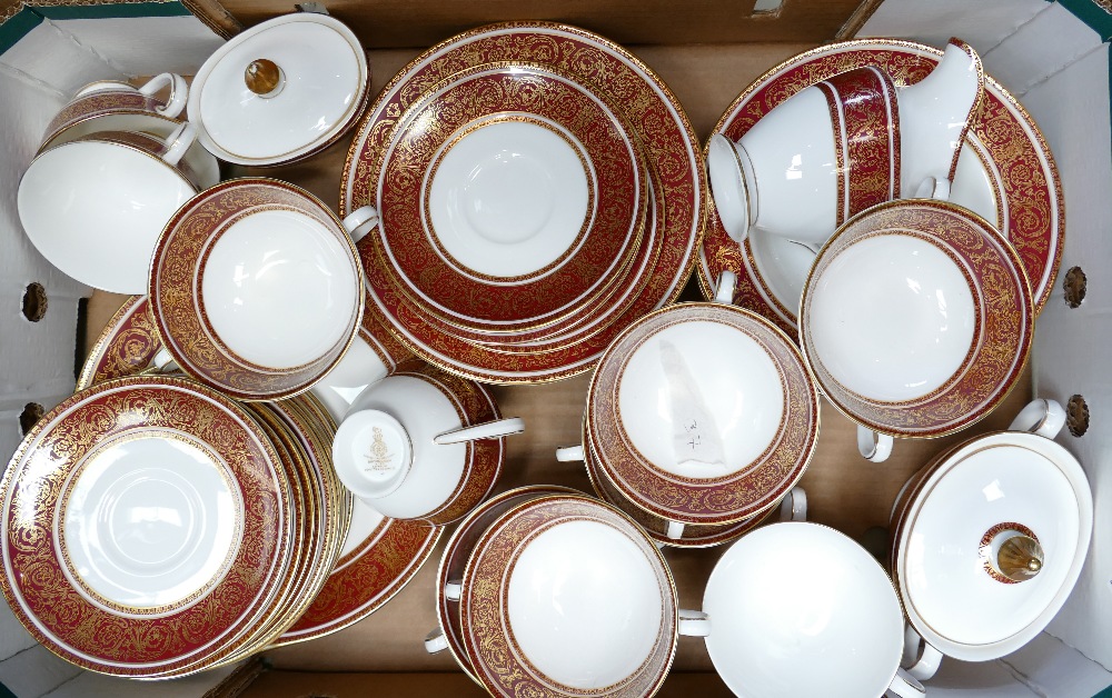 Royal Doulton Buckingham patterned tea and dinner ware: 37 pieces. - Image 3 of 3