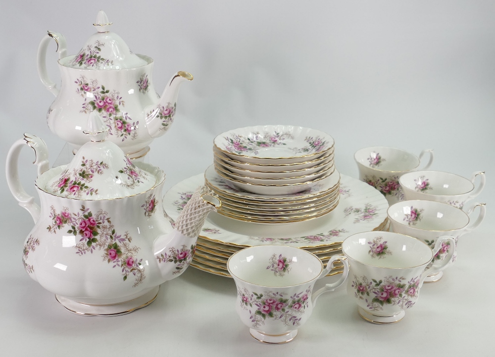 Royal Albert Lavender Rose tea & dinner ware: Including large & small tea pots, cups, saucers,