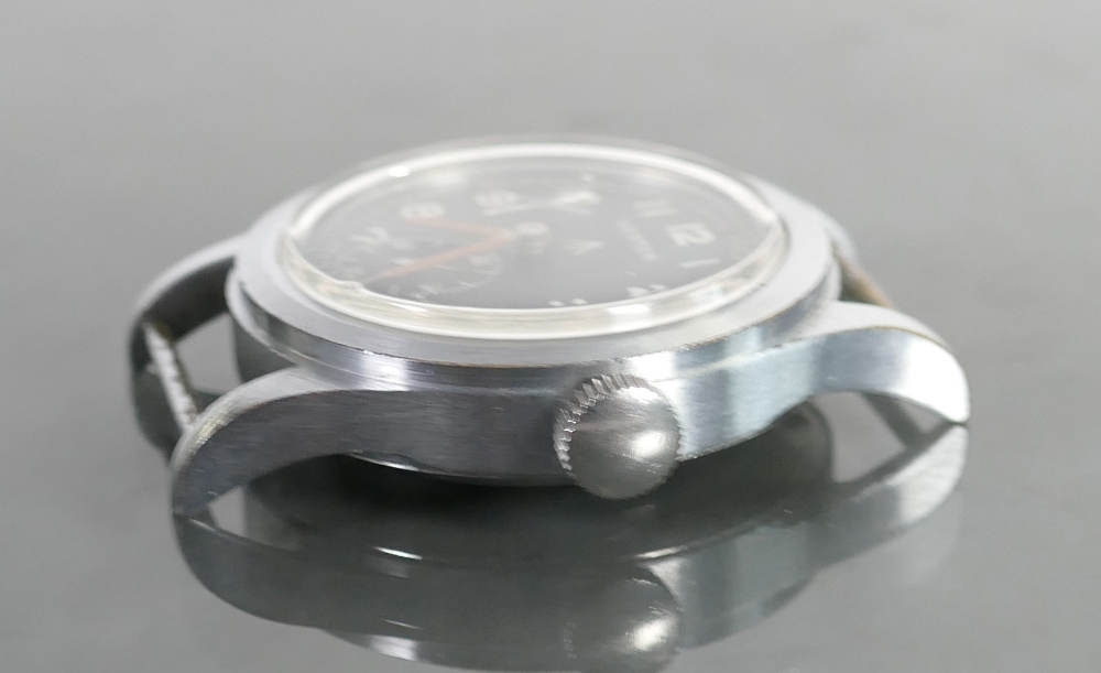 Vertex WWII military wristwatch: WW2 wristwatch with stainless steel case with the back plate - Image 3 of 3