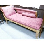 Edwardian Walnut Chaise Lounge: