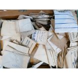 A box of pocket watch and watch glasses, mixed.