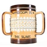 Doulton Lambeth Stoneware Tyg: Success to the Lover, Freedom to the Slave and Honour to the brave,