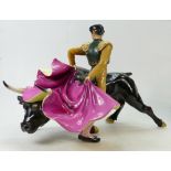 Royal Doulton large model of Matador and the Bull HN2324: Height 39 x length 69cm.