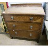 An oak chest of 3 drawers: