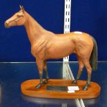 Beswick connoisseur model of Red Rum: Figure on wooden base 2510