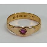 22ct gold ring: with detached ruby: 3g.