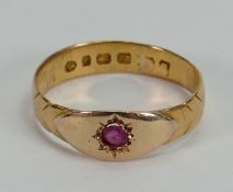 22ct gold ring: with detached ruby: 3g.