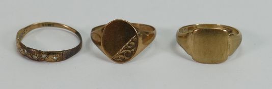 9ct gold items: including scrap gold rings, 4.3g.