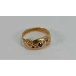Antique 18ct gold ladies ring set with rubies and diamonds: size K,,2.1g.