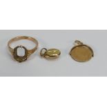 9ct gold items: including ring missing stone etc, 3.1g.