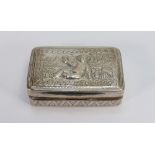 Continental 19th century silver snuff box: weight 37.9g. 58mm wide.