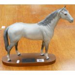 Beswick Large Grey Hunter on Plinth 229: