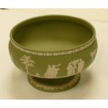 Wedgwood green jasperware footed egg bowl: dated 1981, diameter 22cm.