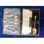 Set of six silver coffee spoons, and another spoon cased: Total silver weight 91.8g.