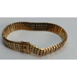 9ct gold ladies ornate bracelet,