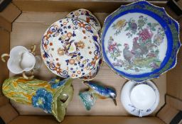 A mixed collection of items to include: Carlton Ware large Bowl, Wedgwood Imari Patterned items, etc