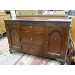 Oak art nouveau sideboard: 92cm high x 140cm wide x 49 deep